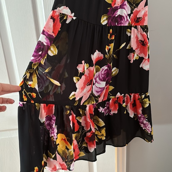 Floral Maxi Dress - Picture 3 of 5